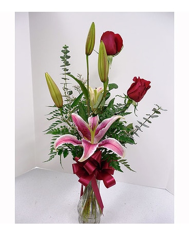 Stargazer Rose Budvase Flower Arrangement