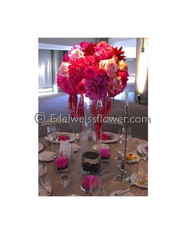 Elegant tall Modern Wedding Centerpiece in Santa Monica CA - Edelweiss  Flower Boutique & Flower Delivery