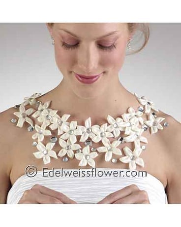 Stepanotis floral necklace