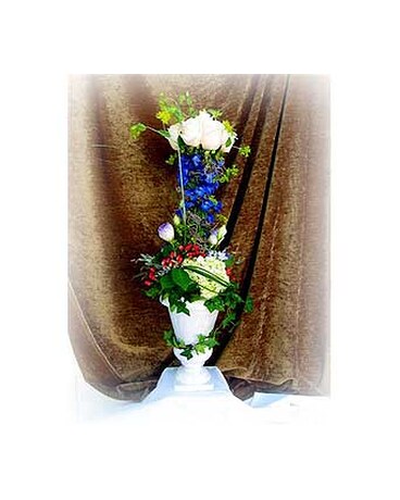 White Rose Topiary