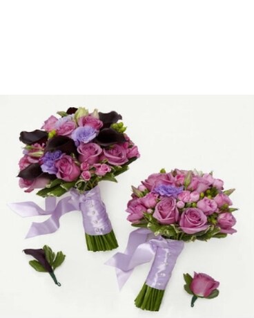 Lovely Lavender Bride & Maid of Honor Bouquets wit
