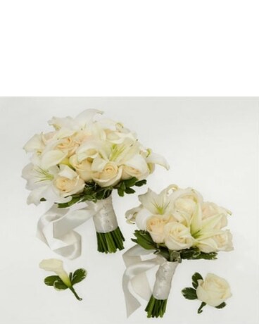 Ivory Inspirations Bride & Maid of Honor Bouquets