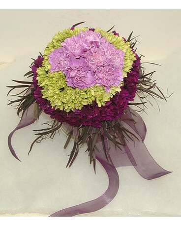 Green hydrangeas and purple carnations