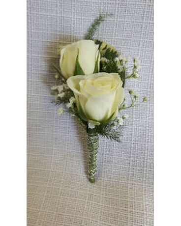 Fine Design Boutonniere