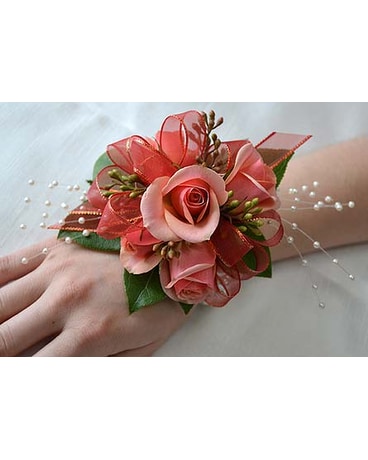 Pretty in Peach Corsage