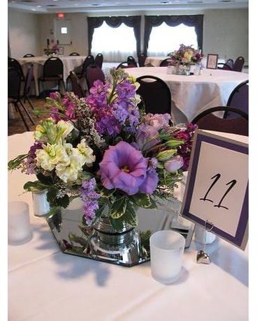 Buttercrean and Lavender Centerpiece