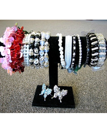 Huddart Wrist Corsage