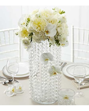 The-FTD-Sparkling-Toast-Centerpiece