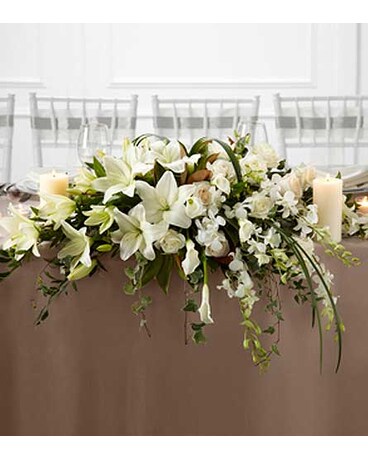 The-FTD-White-Linen-Arrangement