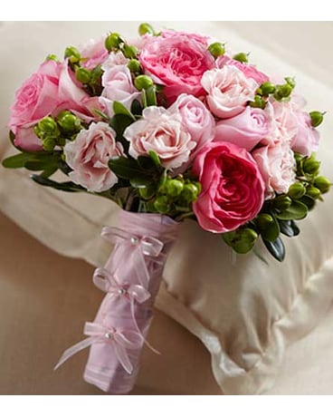 The-FTD-Pink-Profusion-Bouquet