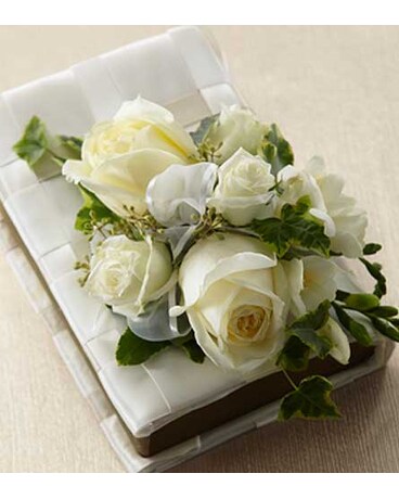 The FTD Rose Charm Bouquet