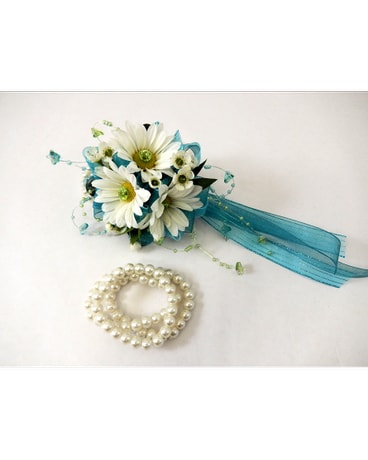 daisy wrist corsage