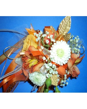 GOLDEN ORANGE MIXED WRIST CORSAGE