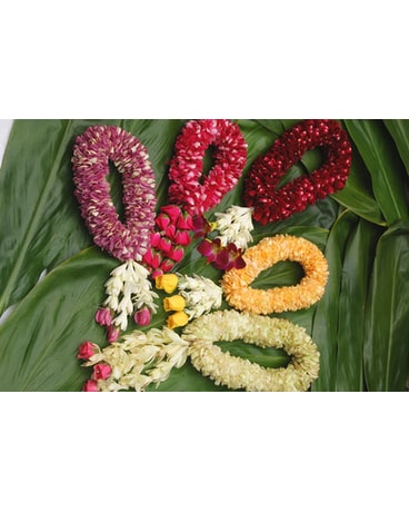 Leis made from Rosepetals Flower Arrangement