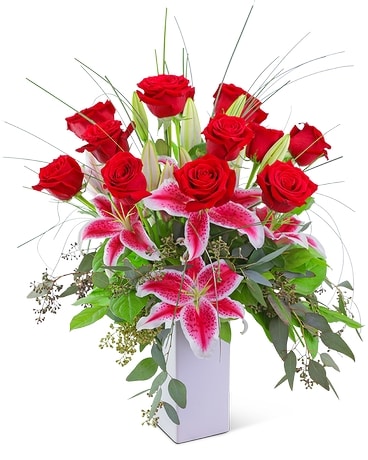 Classic Wow Dozen Flower Arrangement