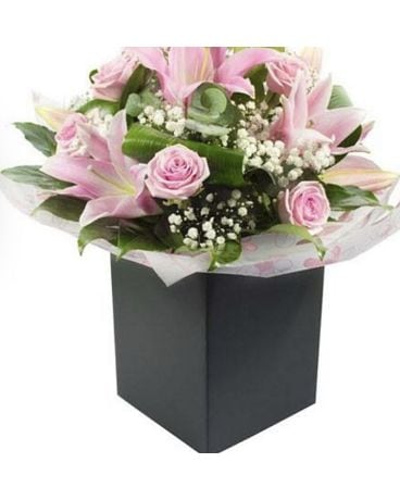 Pure and Elegant Flower Arrangement