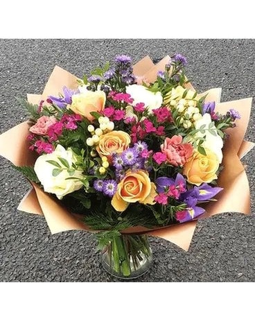 Fresh & Stunning Designer's Choice Flower Arrangement