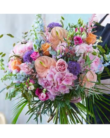 Glamorous Gloria Flower Arrangement