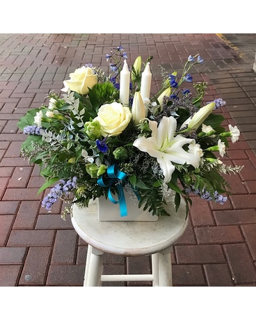 Hanukkah Centrepiece Flower Arrangement