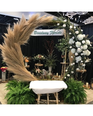 Wedding Circle Décor Flower Arrangement