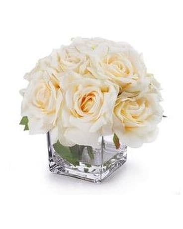 Open Rose Delight Flower Arrangement