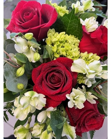 European Hand Tied Arrangement Flower Arrangement