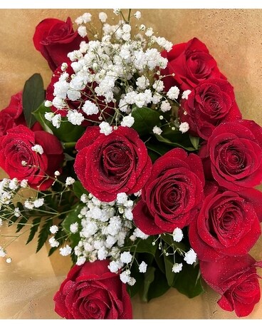 Beautiful Red Flower Arrangement