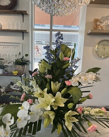 CUSTOM Flower Arrangement