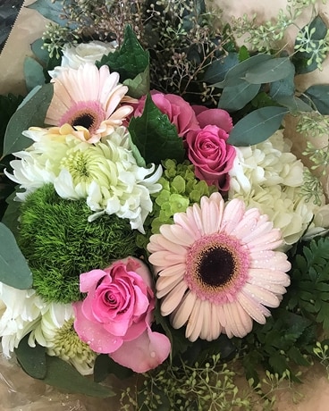Blush Kiss Flower Arrangement