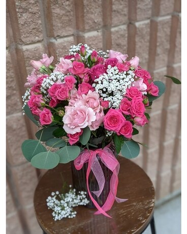 Pinky Petals Flower Arrangement