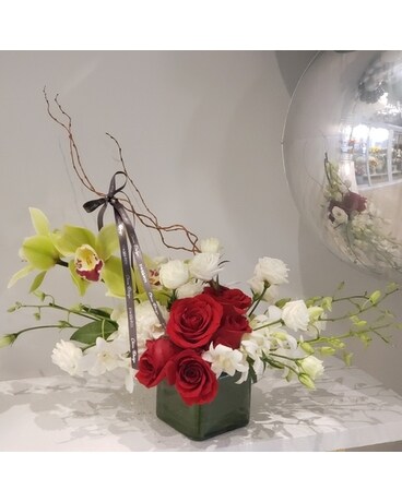 Flora Flower Arrangement