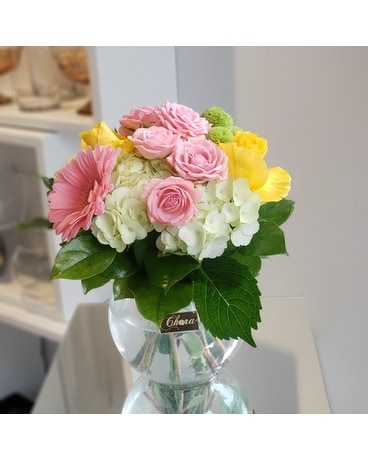 Graceful Bouquet Flower Arrangement