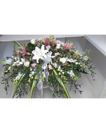 Moisan Fleuriste Sympathy Arrangement