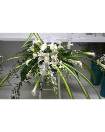 Moisan Fleuriste Sympathy Arrangement