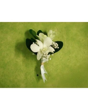 white boutonnier Boutonniere