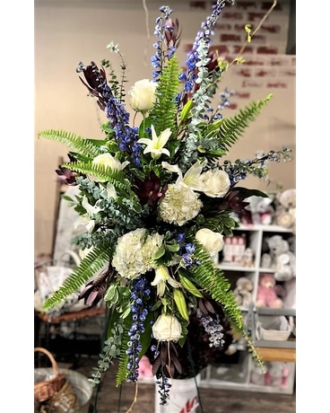 Winter Horizon Sympathy Arrangement