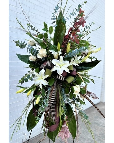 The Hunter's Spray Sympathy Arrangement