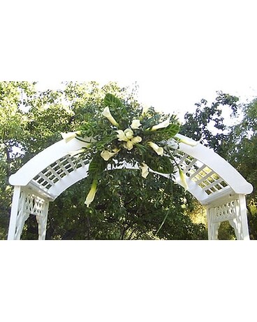 White Decorated Arch Flower Arrangement