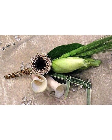 Mini Calla Boutonniere Flower Arrangement