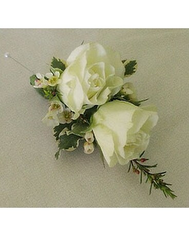 Simple But Stunning Boutonniere Flower Arrangement