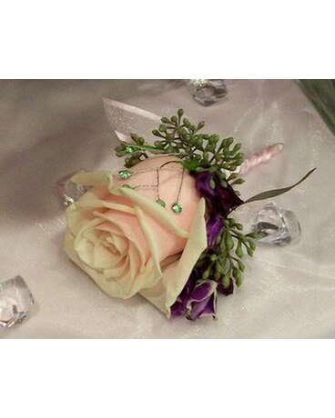 Light Pink Rose Flower Arrangement