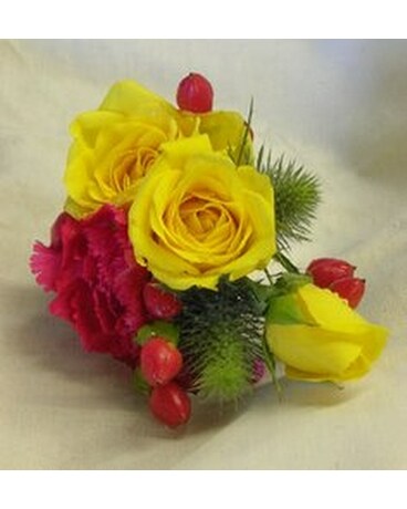 Yellow Roses Flower Arrangement