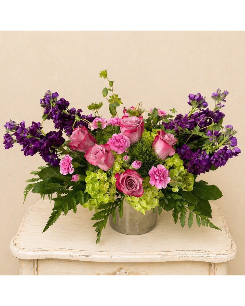ラブリーページ Lovely Lady | An Elegant Purple Bouquet | Delivery to San Diego