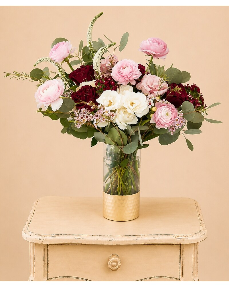 Impress Her with a Sexy Red Bouquet: Romance in Every Petal