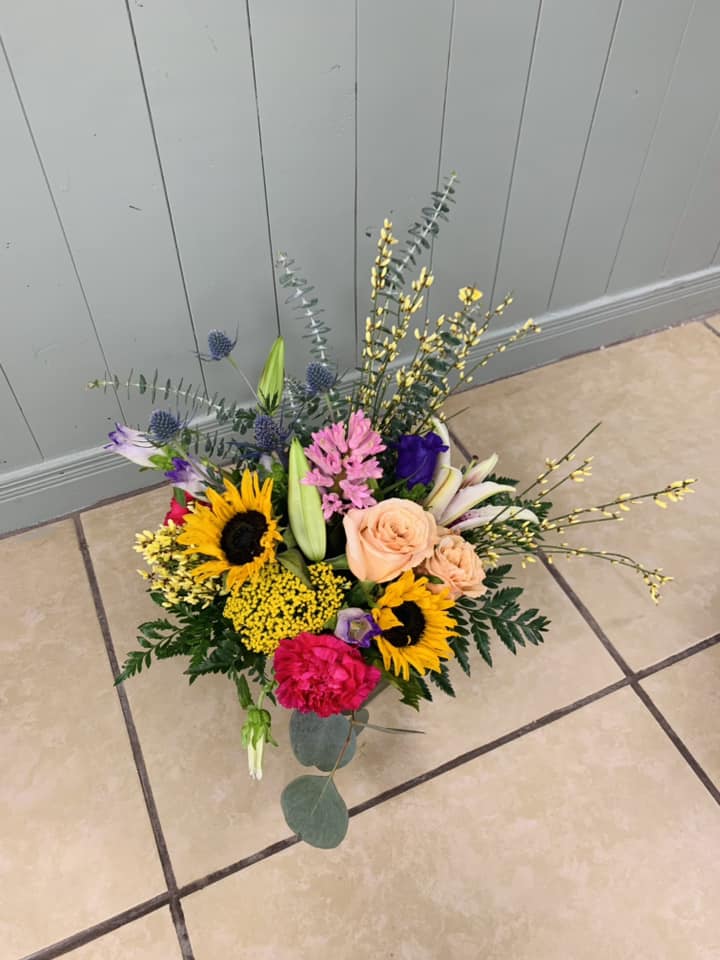 Sunnyside Up Flower Arrangement