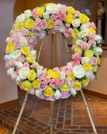 Rose Wreath Flower Arrangement