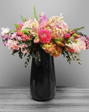 Pink Lady - Premium Flower Arrangement