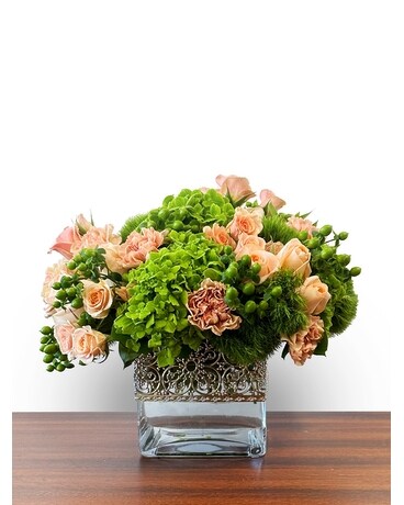 Ravishing Peach Premium size, 11 inches height and 14 inches wide.