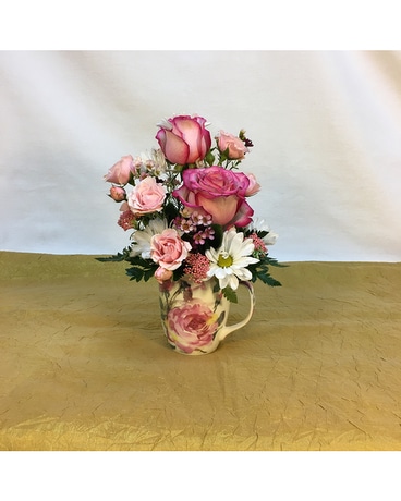 Everything Is Coming Up Rosie Flower Arrangement