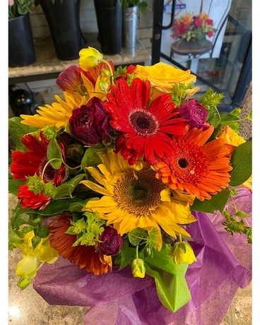 Sunflowers and Daisies Flower Arrangement